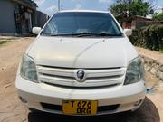 Toyota IST 2005 White for sale