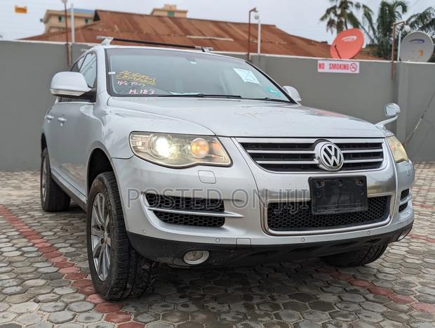 Volkswagen Touareg 2013 Silver