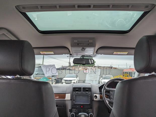 Volkswagen Touareg 2013 Silver