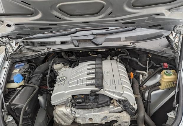 Volkswagen Touareg 2013 Silver