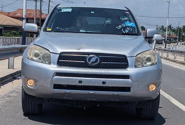 Toyota RAV4 2008 Silver