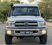 Toyota Land Cruiser 2015 White for sale