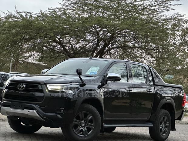 Toyota Hilux 2020 Black