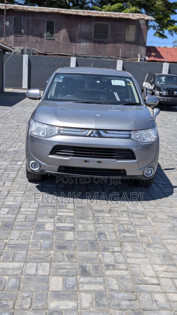Mitsubishi Outlander 2012 Gray