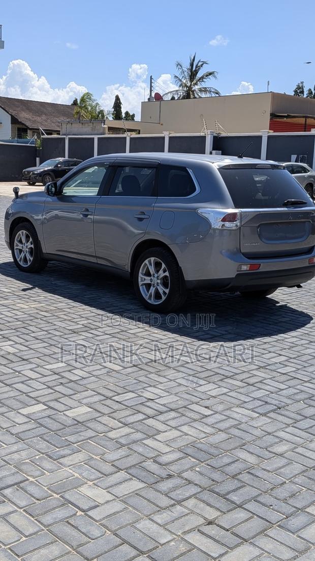 Mitsubishi Outlander 2012 Gray
