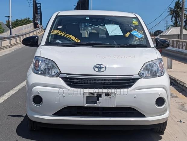 Toyota Passo 2020 White