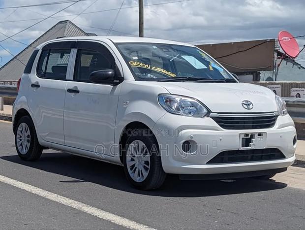 Toyota Passo 2020 White