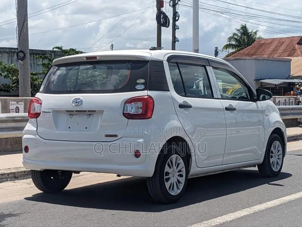 Toyota Passo 2020 White