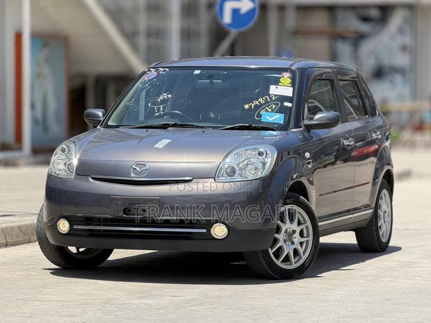 Mazda Verisa 2008 Gray