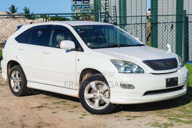 Toyota Harrier 2006 White