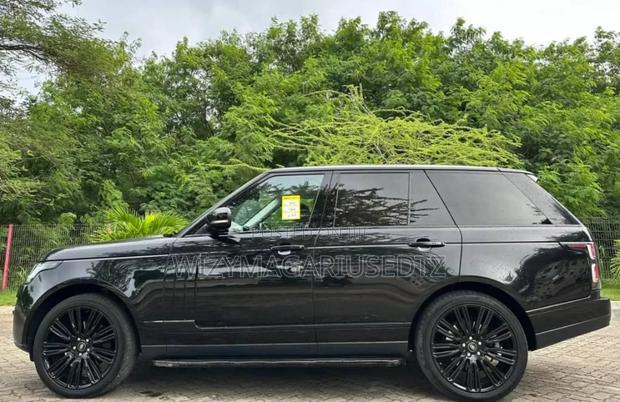 Land Rover Range Rover Vogue 2015 Matt Black