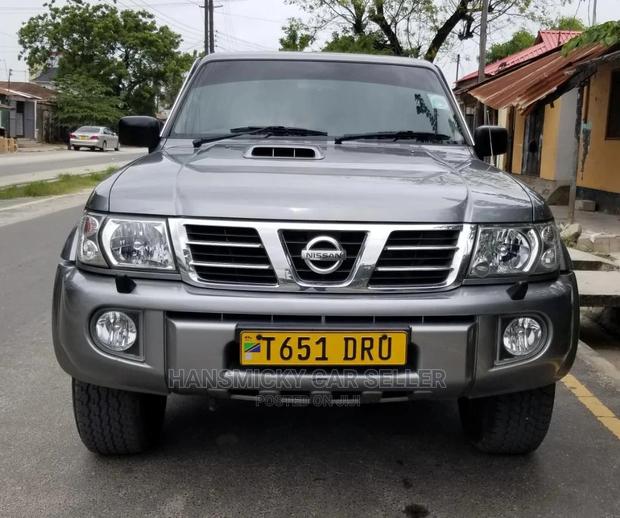 Nissan Patrol 2010 Gray