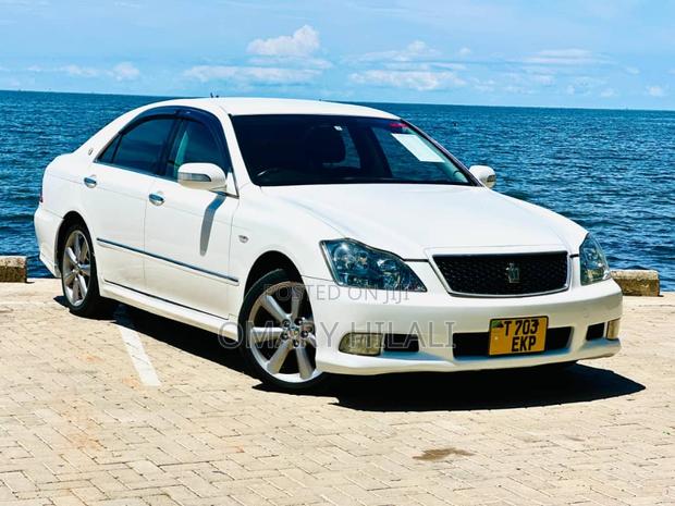 Toyota Crown 2007 Pearl