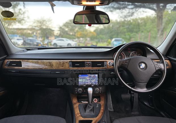 BMW 3 Series 320i RWD 2008 White