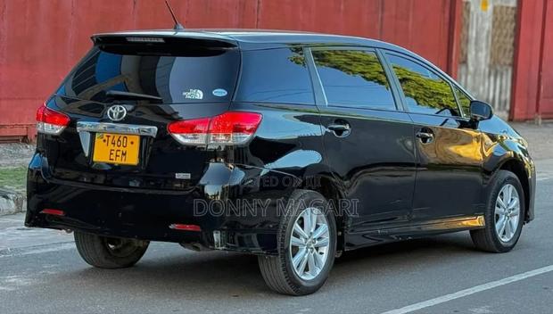 Toyota Wish 2011 Black