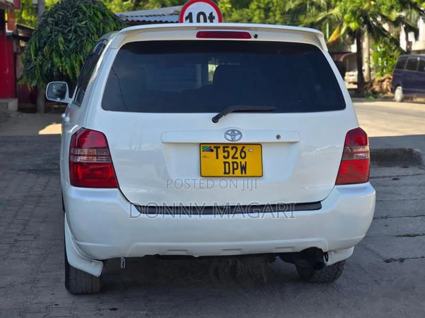 Toyota Kluger 2006 White