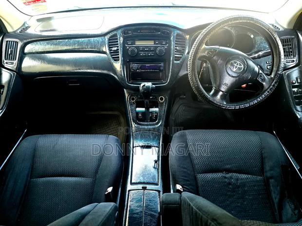 Toyota Kluger 2006 White