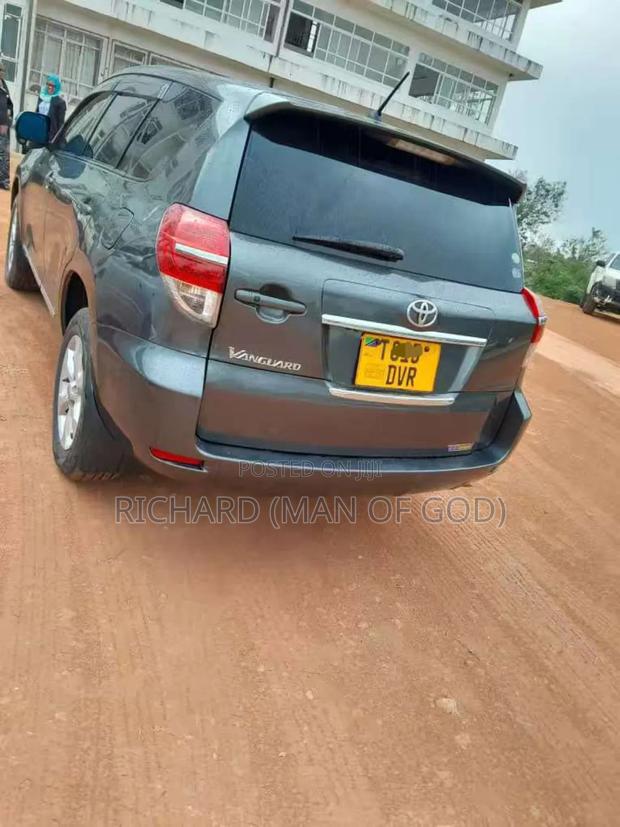 Toyota Vanguard 2009 Green