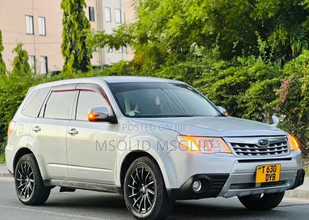 Subaru Forester 2010 Silver