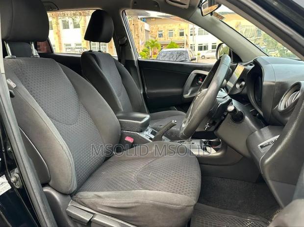 Toyota Vanguard 2010 Black