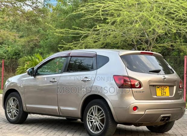 Nissan Dualis 2008 Gold