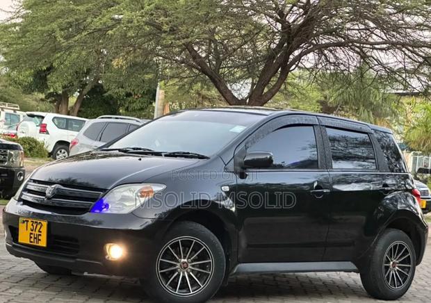 Toyota IST 2005 Black