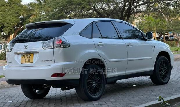Toyota Harrier 2006 White