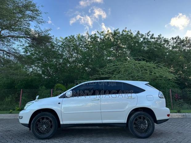 Toyota Harrier 2006 White