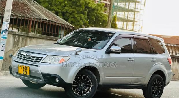 Subaru Forester 2010 Silver