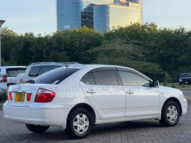 Toyota Premio 2004 White