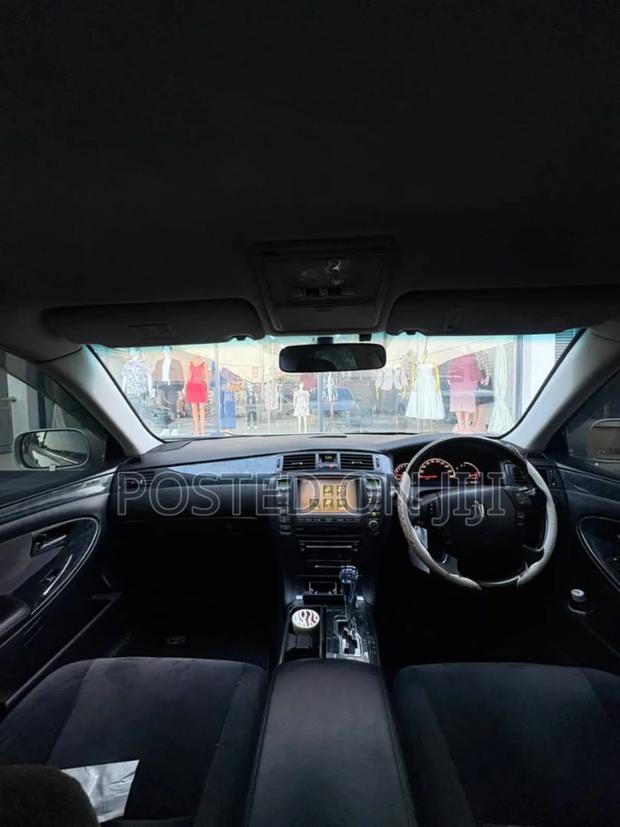 Toyota Crown 2004 Silver