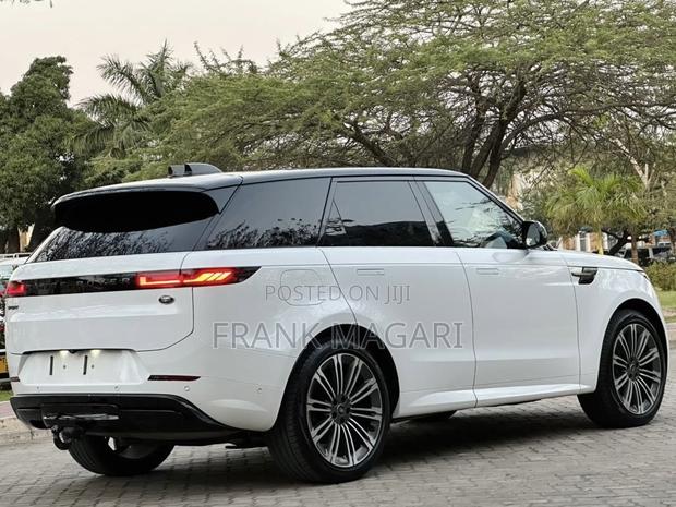 Land Rover Range Rover Sport 2023 White