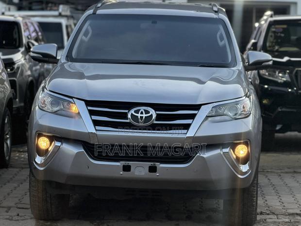 Toyota Fortuner 2017 Gray