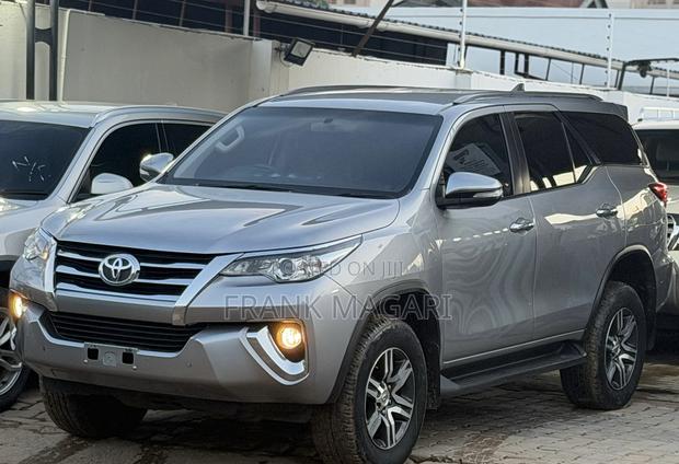 Toyota Fortuner 2017 Gray