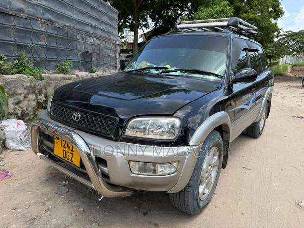 Toyota RAV4 1999 Blue