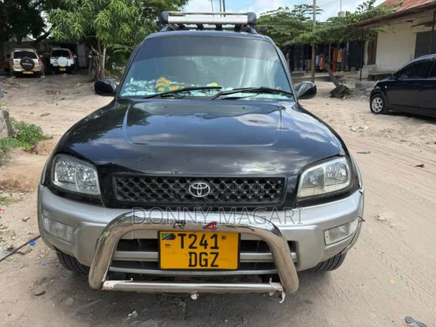 Toyota RAV4 1999 Blue