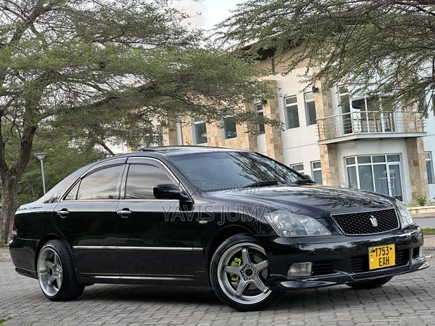 Toyota Crown 2006 Black