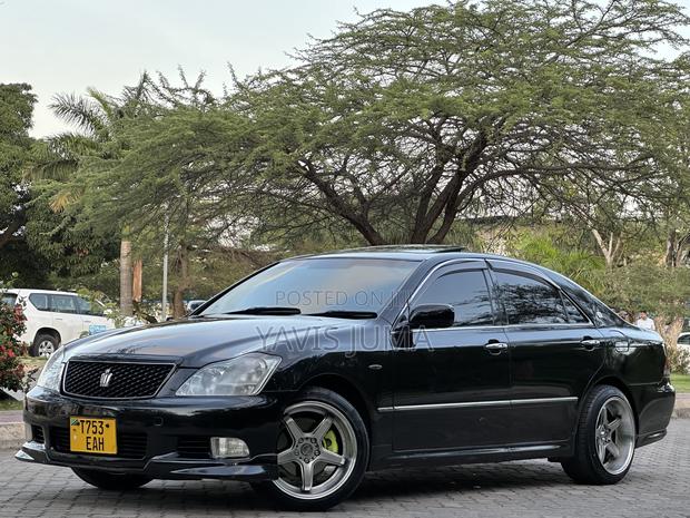 Toyota Crown 2006 Black
