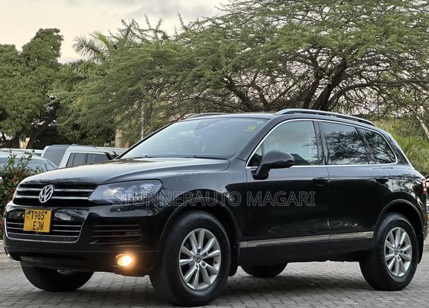Volkswagen Touareg 2013 Matt Black