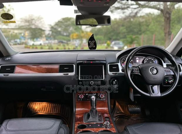 Volkswagen Touareg 2013 Black