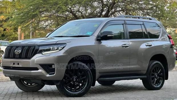 Toyota Land Cruiser Prado 2.7 2023 Brown
