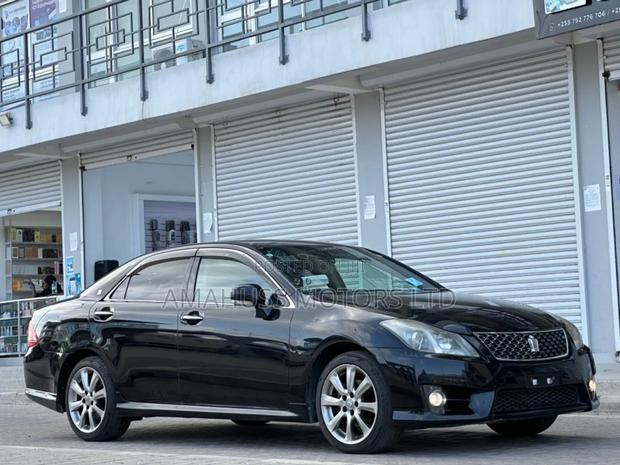 Toyota Crown 2009 Black