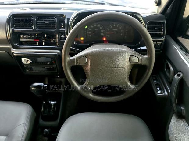 Suzuki Jimny 2000 Blue