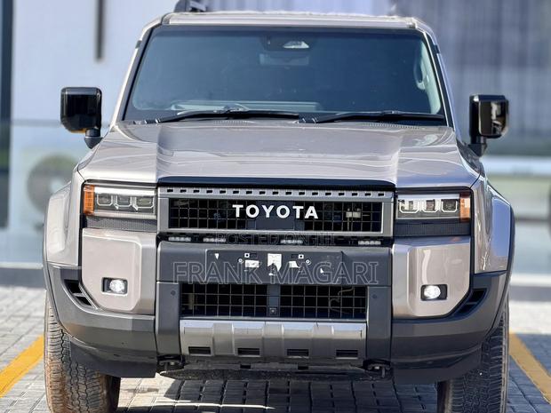 Toyota Land Cruiser Prado 2024 Gray