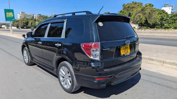 Subaru Forester 2011 Black