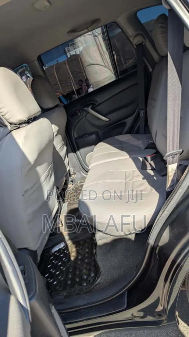 Toyota RAV4 Automatic 2003 Black