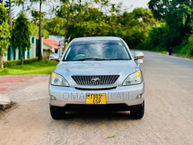 Toyota Harrier 2004 Silver