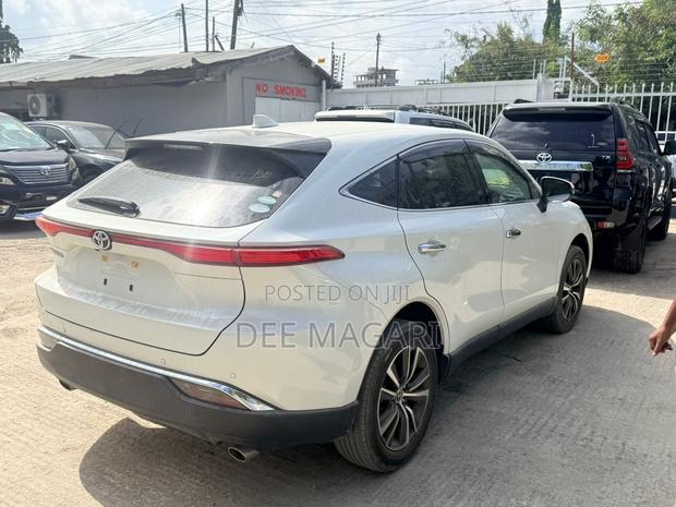 Toyota Harrier 2021 White