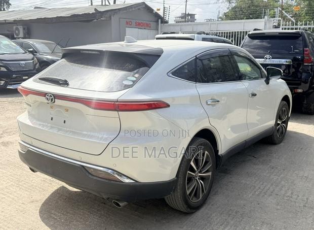 Toyota Harrier 2021 White