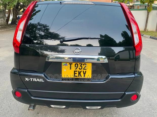 Nissan X-Trail 2012 Black